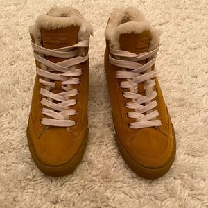 Rag & Bone Army Sneaker women's shearling hightop oak suede EUC sz 9 / 39